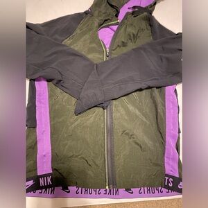 Nike Full ZIP Sportswear Wind Windbreaker JACKET MEDIUM BLACK PURPLE EUC 0030